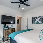 Brand New Music City Townhome - Close To East Nashville & Famous Broadway Street