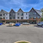 Modern Nashville Condo 7 Mi To Downtown!