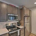 Modern Condo: 7 Mi To Downtown! Nashville