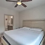 Modern Condo: 7 Mi To Downtown!
