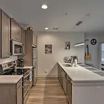 Modern Condo: 7 Mi To Downtown! *