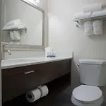 Hotel Red Lion & Airport 2*