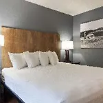 Extended America Premier - - Vanderbilt Hotel 3*