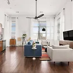 Music Row Pearls With Vandy And Belmont At Your Doorstep Apartment Nashville