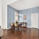 Music Row Pearls With Vandy And Belmont At Your Doorstep Apartment Nashville