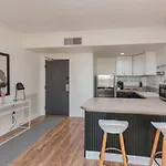 Music Row Retreat With Pool And Free Parking, Walk To Bars! *