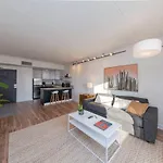 Music Row Retreat With Pool And Free Parking, Walk To Bars! *