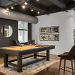 Modern Suite At The Maddox 6 Bedrooms