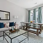 3 Bedroom Townhome In The Heart Of Nashville! Holiday home Nashville