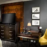 Hotel Omni