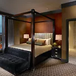 Omni Hotel 4*