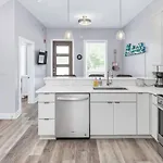 1st Floor No Steps - 2 Miles To Downtown *