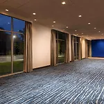 Glo Best Western Nashville Airport