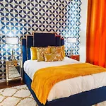 Dolly's Art Deco - Luxe Near Broadway Holiday home Nashville