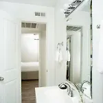 Abode - Marathon Village Near Downtown *