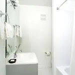 Apartment Abode - Marathon Village Near Downtown