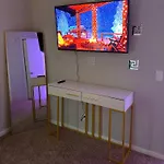 2-Bedroom Condo Downtown Nashville