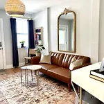 City Skyline Views In A Great Neighborhood Apartment Nashville