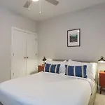 Cozysuites Music Row Spacious 1br In Nashville! 60 Apartment *
