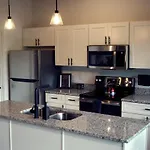 Quiet, And Cozy, Minutes From Attractions And Experiences! Apartment