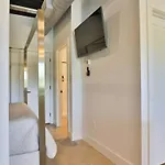 Apartment Quiet, And Cozy, Minutes From Attractions And Experiences! *