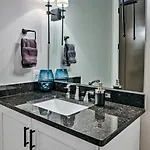 Holiday home Beautiful Near Downtown W/ Hot Tub!