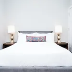 Cozysuites Music Row Elegant 1Br W Free Parking #06