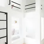 Holiday home Gated Luxe With Rooftop, Bunk Room, & Parking, Sleeps 10 With King Suite, Queen & Custom Bunks, Gourmet Kitchen With Wine Fridge, Rooftop Patio, Dog Friendly, Dedicated Parking, Mins From Downtown And Broadway, 24 Hour Hospitality Nashville