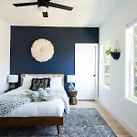 Holiday home Gated Luxe With Rooftop, Bunk Room, & Parking, Sleeps 10 With King Suite, Queen & Custom Bunks, Gourmet Kitchen With Wine Fridge, Rooftop Patio, Dog Friendly, Dedicated Parking, Mins From Downtown And Broadway, 24 Hour Hospitality *