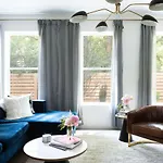 Gated Luxe With Rooftop, Bunk Room, & Parking, Sleeps 10 With King Suite, Queen & Custom Bunks, Gourmet Kitchen With Wine Fridge, Rooftop Patio, Dog Friendly, Dedicated Parking, Mins From Downtown And Broadway, 24 Hour Hospitality *