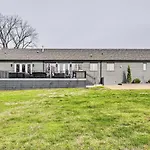 Beautiful Nashville Home Near Downtown With Hot Tub!