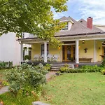 Captain's Quarters East Nashville, Tn Holiday home