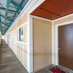 Captain's Quarters Riverfront #1