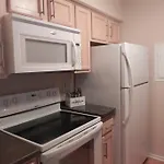 Captain's Quarters Riverfront #1 Apartment *