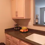 Captain's Quarters Riverfront #1 Apartment *
