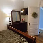 Captain's Quarters East Nashville, Tn Holiday home