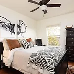 Relax In Style Near The Heart Of Music City