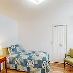 East End Harmony Retro Retreat
