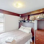 East End Harmony Retro Retreat