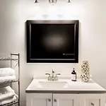 5 Points Retreat In East Walk To Restaurants Bars And Music Apartment *