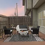 Relax In Style Near The Heart Of Music City
