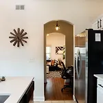 Relax In Style Near The Heart Of Music *