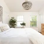 Relax In Style Near The Heart Of Music Holiday home *