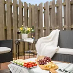 Relax In Style Near The Heart Of Music Holiday home *