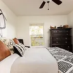 Holiday home Relax In Style Near The Heart Of Music Nashville