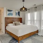 Holiday home Skyline Views From Shelby With Wifi, Fully Furnished, Pet Friendly & In Unit Laundry Nashville