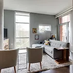 Smart, Stylish Music - Concierge, Restaurants, Gym, Rooftop Patio, Parking