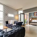 Longterm Just Across The River From Downtown- Fully Equipped For Long Term Holiday home *