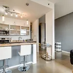 Longterm Just Across The River From Downtown- Fully Equipped For Long Term *