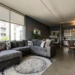Sleek And Spacious In East! Holiday home Nashville
